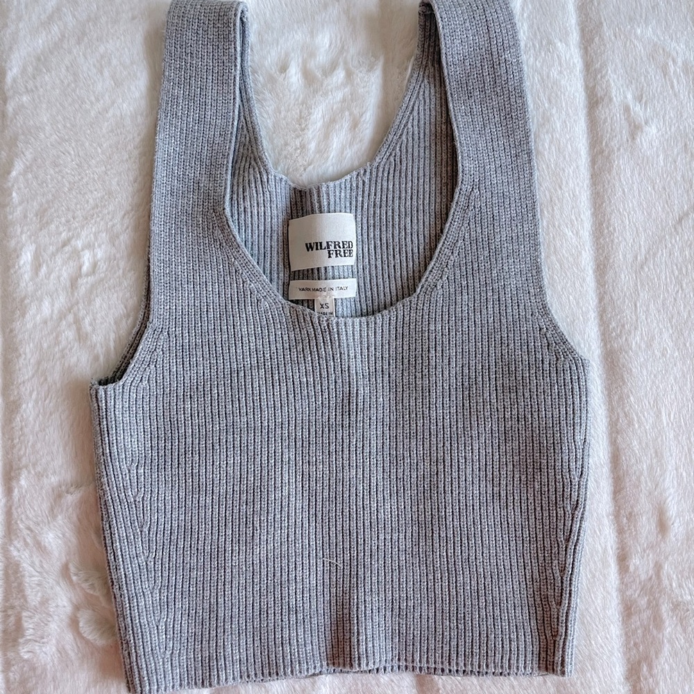 Aritzia Wilfred Free Knitted Cropped Tank- size XS